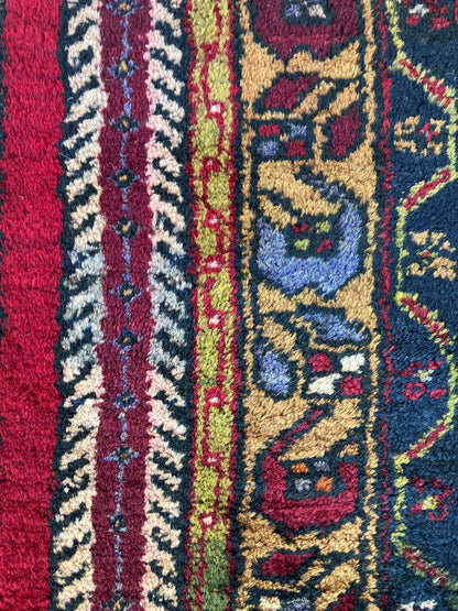 Handmade Vintage Turkish Medium Rug 4'5" X 7'9"