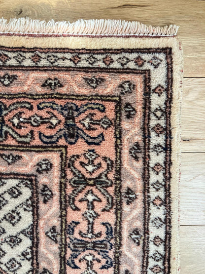 Handmade Vintage Turkish Medium Rug 4'5" X 6'6"