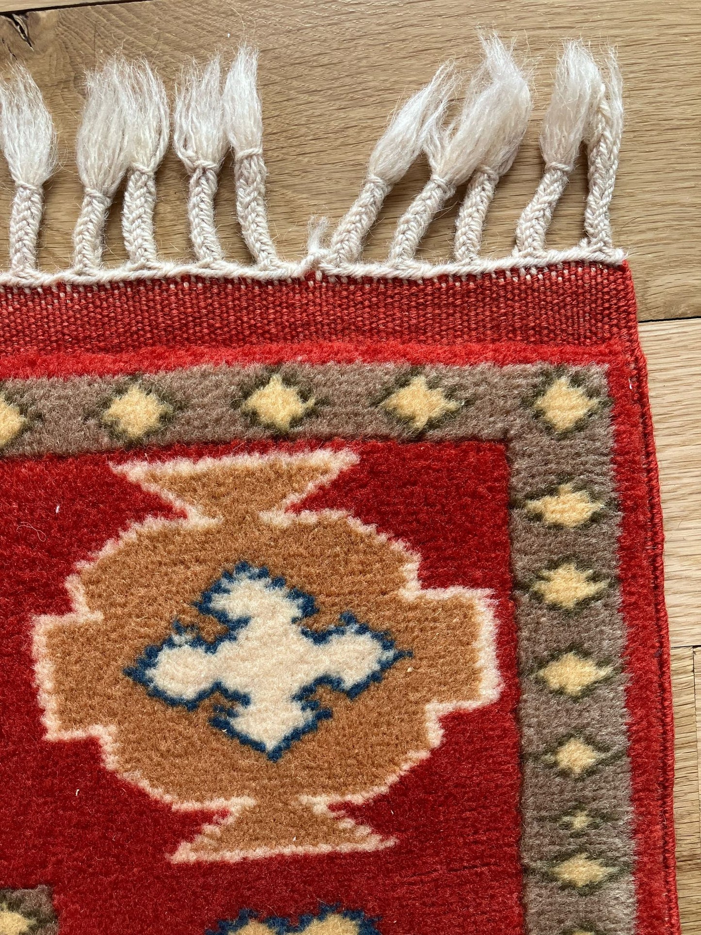 Handmade Vintage Turkish Medium Rug 4' X 6'3"