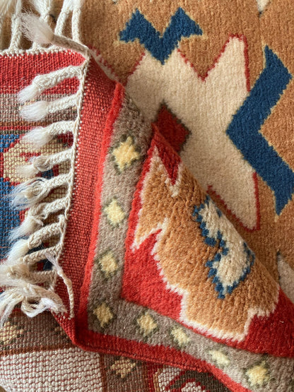 Handmade Vintage Turkish Medium Rug 4' X 6'3"