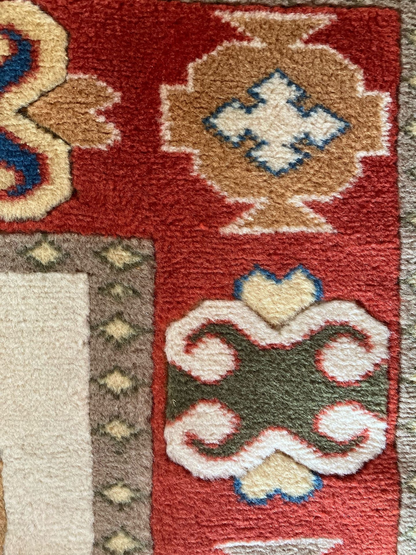 Handmade Vintage Turkish Medium Rug 4' X 6'3"