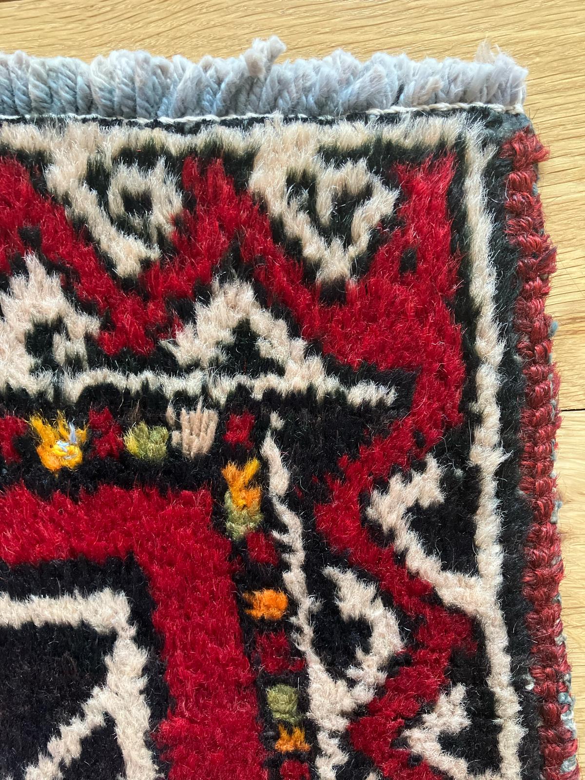 Handmade Vintage Turkish Small Rug 2'10" X 4'9"