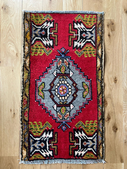 Handmade Vintage Turkish Entryway Rug 1'8" X 3'